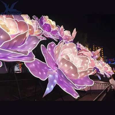 Kvetinová hodvábna lucerna